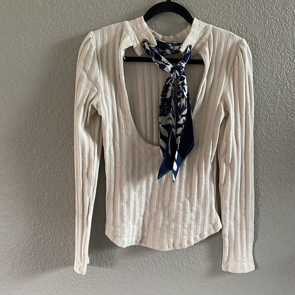 Free People Party in the Back Top Mock Neck Open Back Scarf Cream blue - Picture 7 of 16